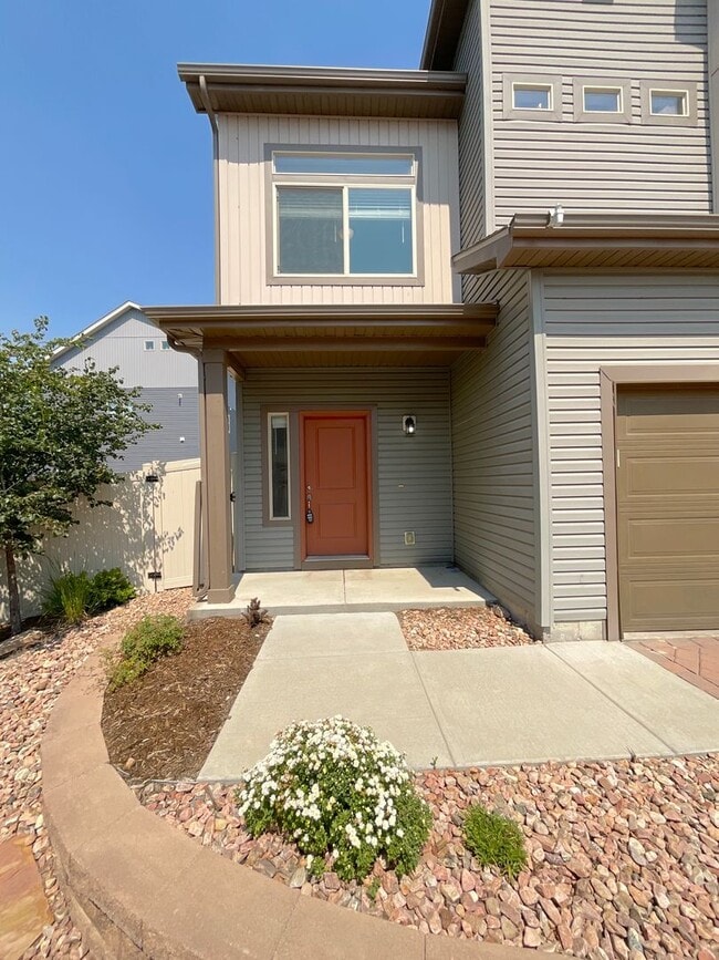 Building Photo - 3 Bedrooom Home Available Near Dublin Blvd...