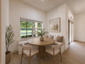 Building Photo - 837 Tanglewood Cir