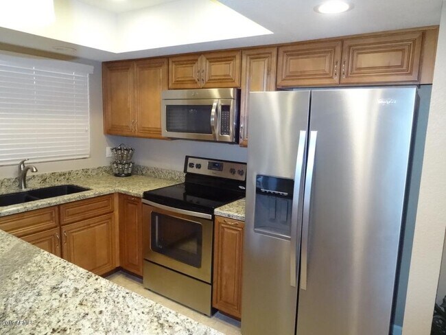 Foto del edificio - 18414 N 25th St