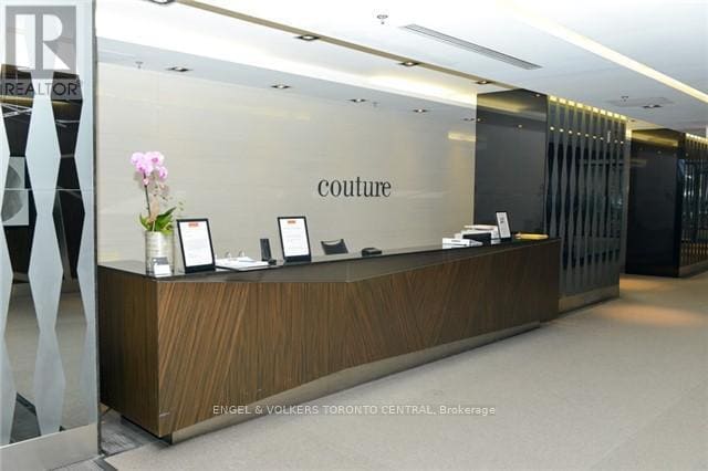 Photo du bâtiment - 28 Ted Rogers Way