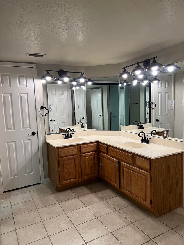 Foto principal - 4529 N O Connor Rd