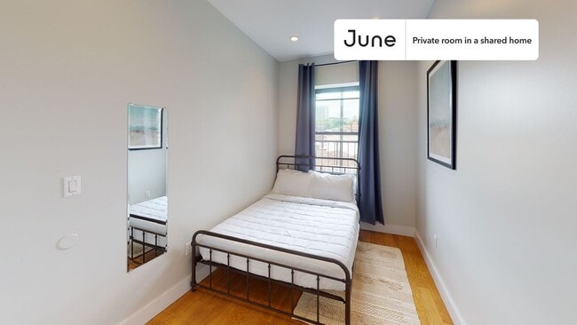 Building Photo - Room in Shared 3 bed/1 bath home