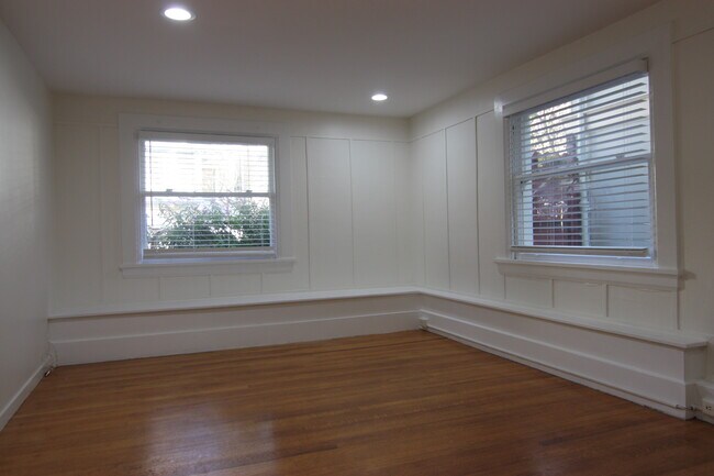 Building Photo - 419 Belvedere St