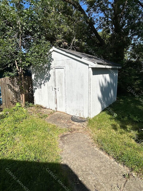 Building Photo - 1453 Carman St