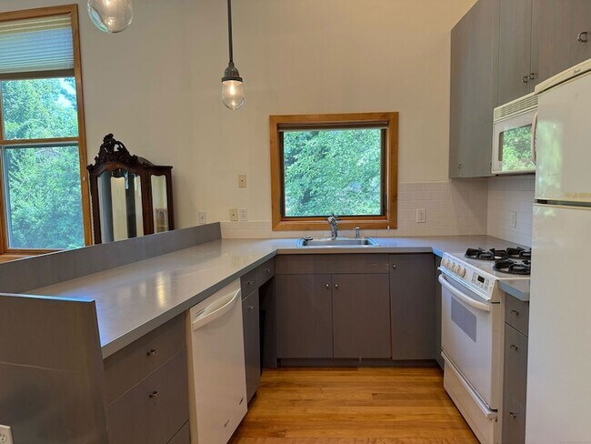 Foto del edificio - 283 Ogden St