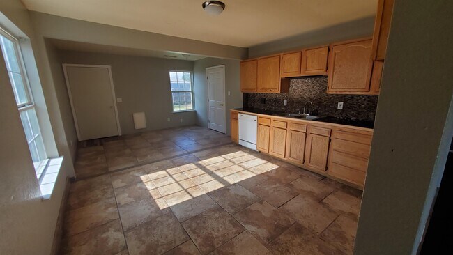 Foto del edificio - 310 SW 45th Ave