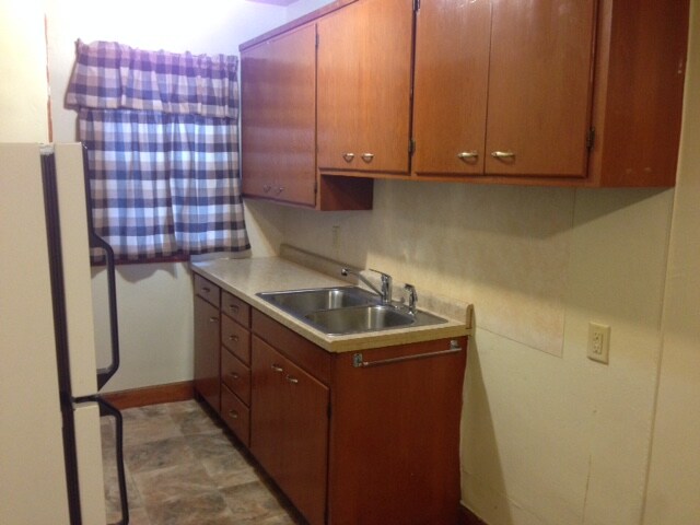 Kitchen - 220 S 10th St