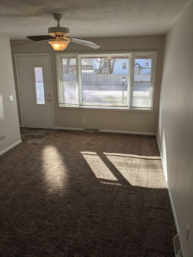 Foto del edificio - 302 Proctor Ln