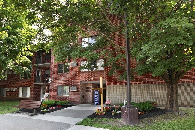 Saratoga Place Apartments Saratoga Springs, NY