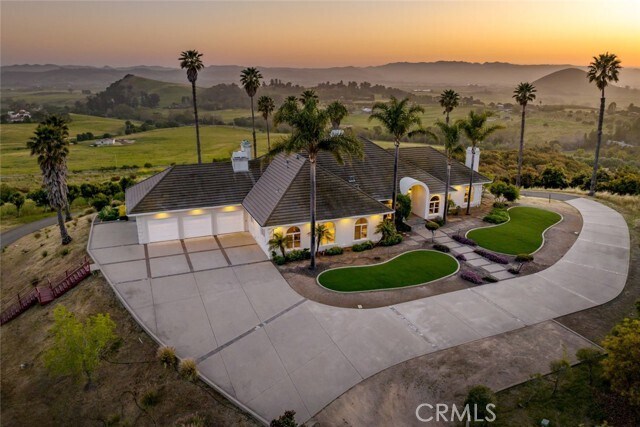 Primary Photo - 4320 Coyote Canyon Rd