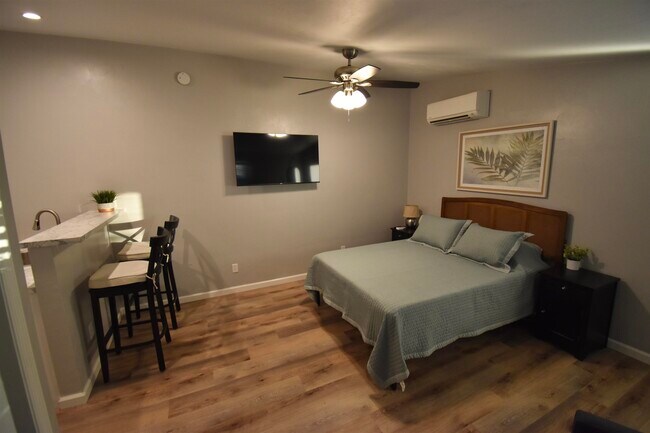 Foto del edificio - 2400 Lake Hall Rd