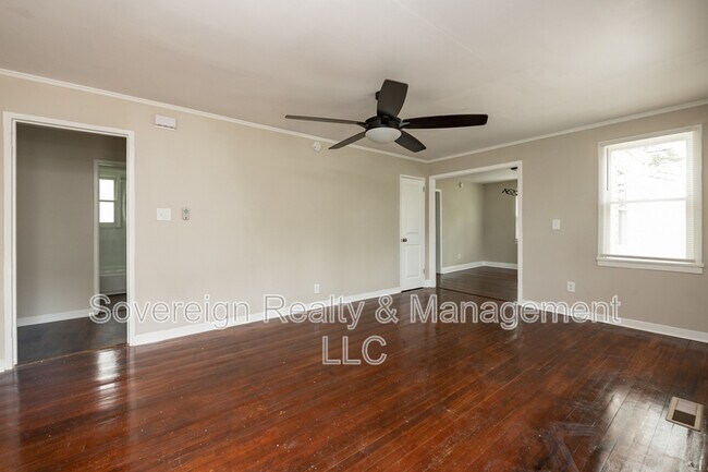 Foto del edificio - 1854 Broadwell St SW