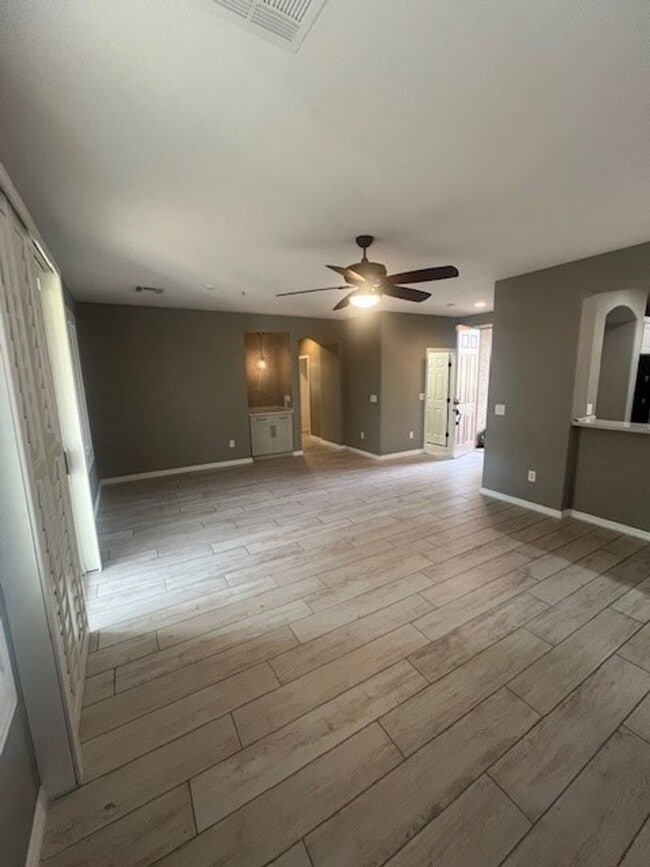 Foto del edificio - 10211 Maggira Pl