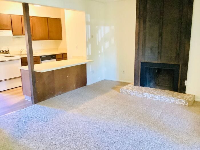 Foto principal - 1st & 2nd Floor, 1ST MONTH 1/2 OFF SPECIAL...