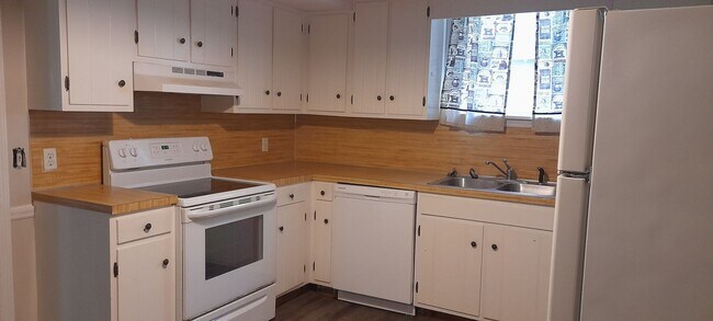 Foto del edificio - 1345 Highland Road