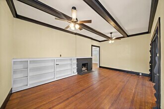 Building Photo - 811 Sul Ross St