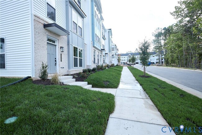 Foto del edificio - 15337 Sunray Wy
