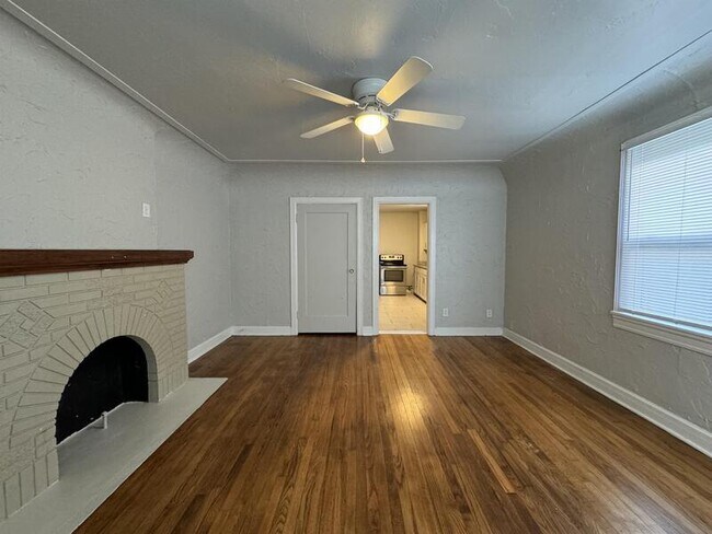 Foto del edificio - 3016 Northwest 19th Street Unit B - 1