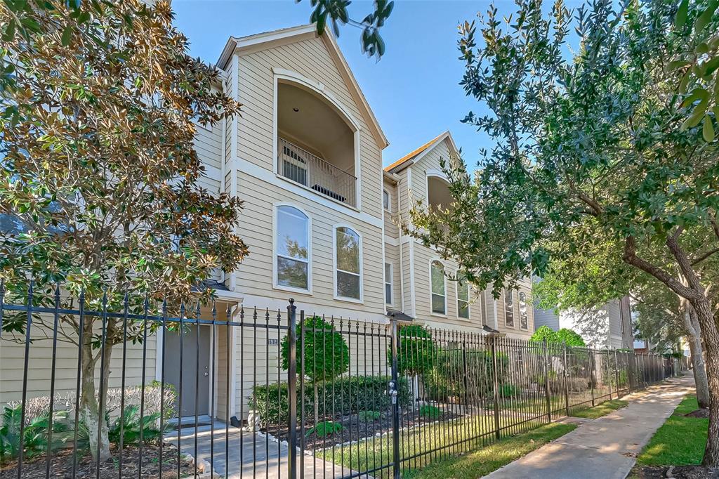 1922 Prospect St, Houston, TX 77004 Condo for Rent in Houston, TX