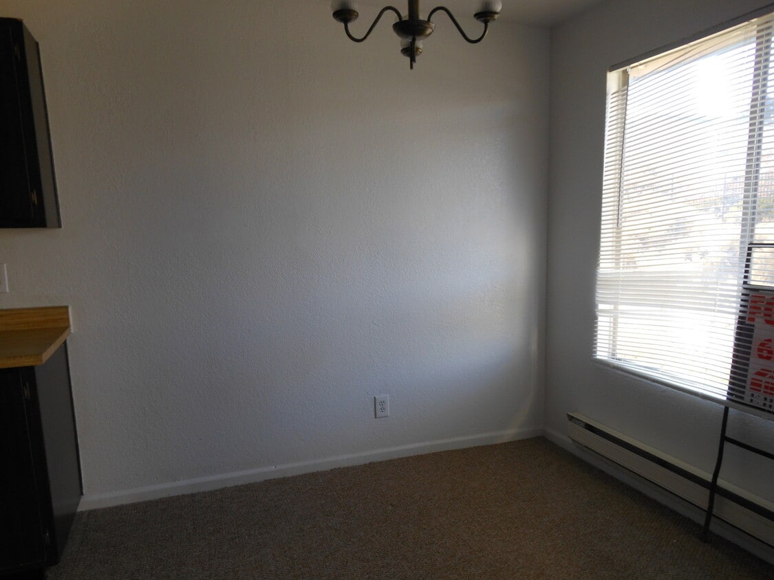 Building Photo - 368