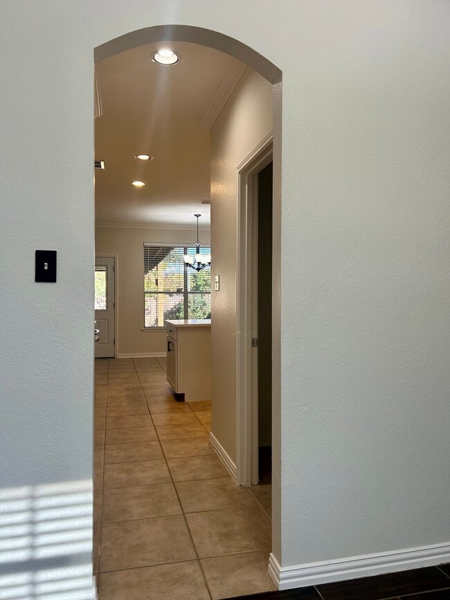 Building Photo - 8012 Wyoming Dr