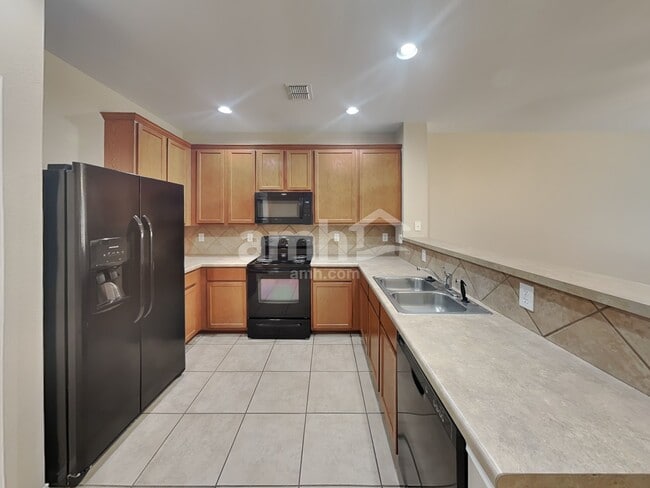 Building Photo - 26814 Sparrow Rdg