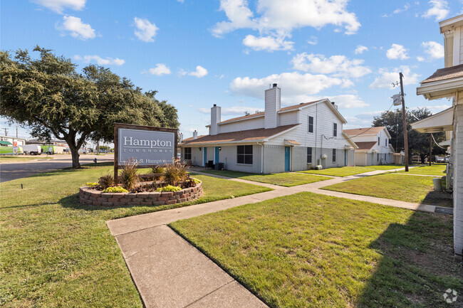 Building Photo - Hampton Townhomes