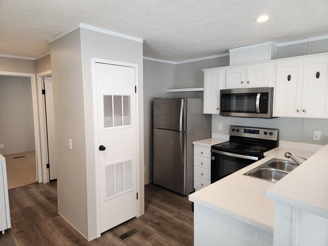 Building Photo - 210 Bobwhite Ln