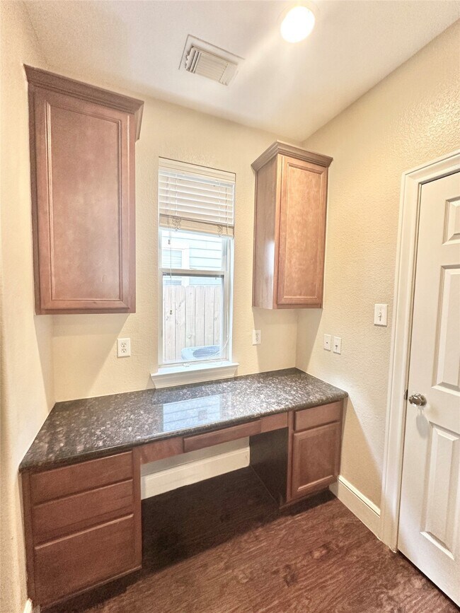 Foto del edificio - 43 Panterra Way