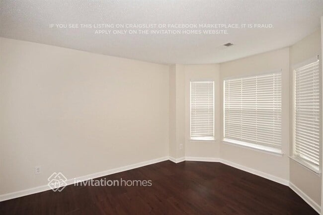 Building Photo - 5904 Bluegrass View