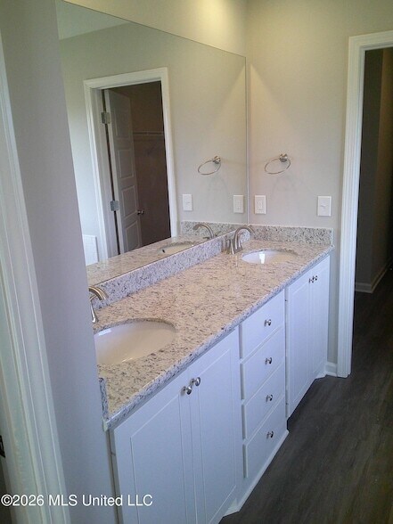 Foto del edificio - 520 Stone Brook Pl