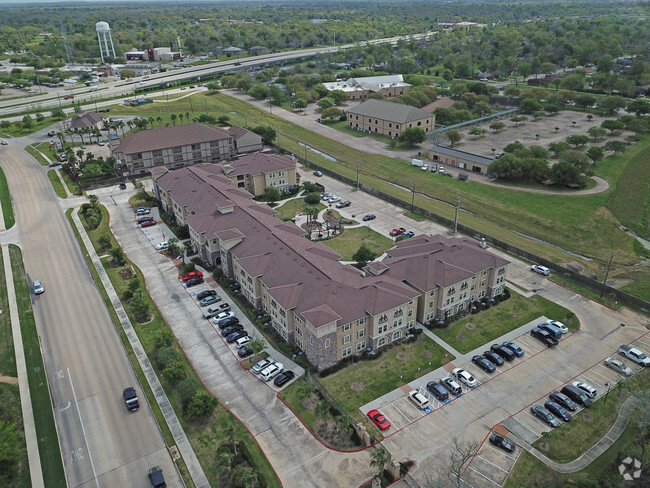 Aerial Photo - Lake Jackson Landings (55+)