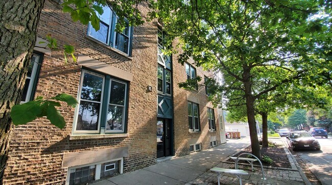 Foto del edificio - 2611 W George St