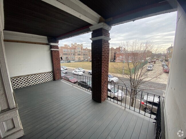 Building Photo - 4823 Walnut St
