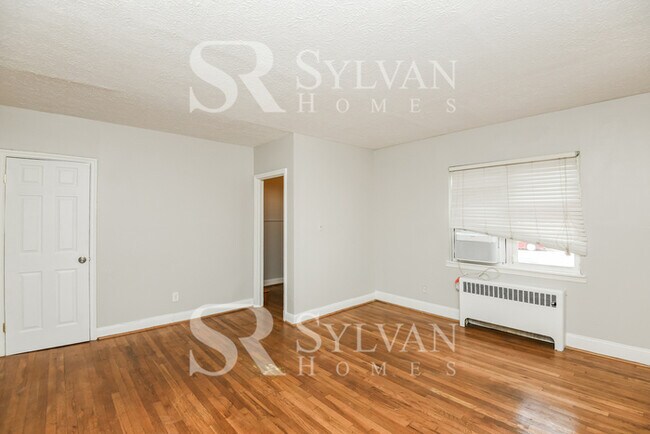 Building Photo - Proper Design. Smartly Priced. Ready for Move-In!