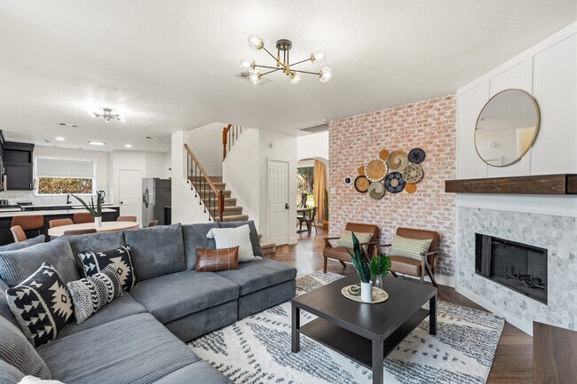 Foto del edificio - 3508 Misty Meadow Dr