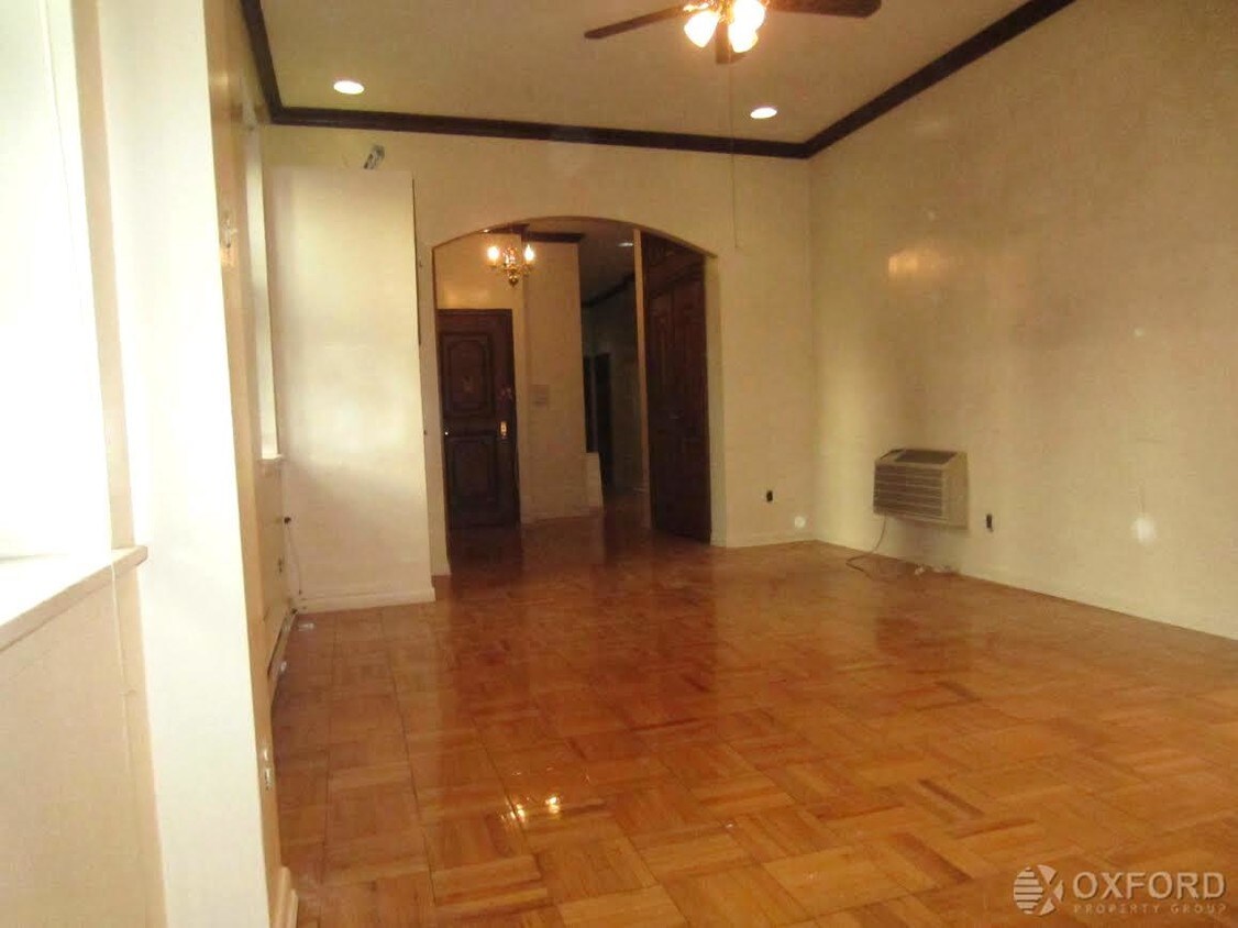 Foto principal - 340 E 85th St