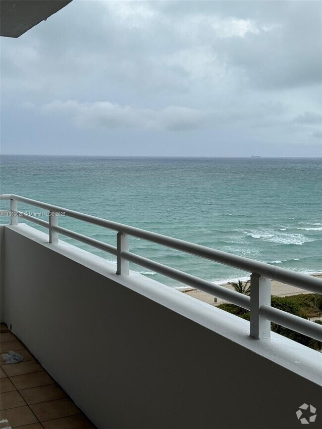 Building Photo - 8911 Collins Ave