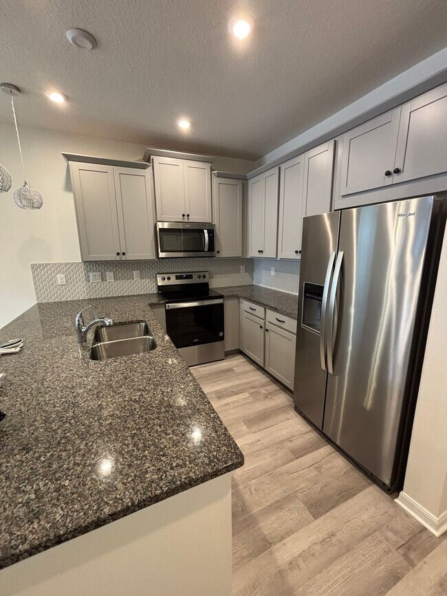 Building Photo - Modern Town House is located Tapestry Community in Kissimmee