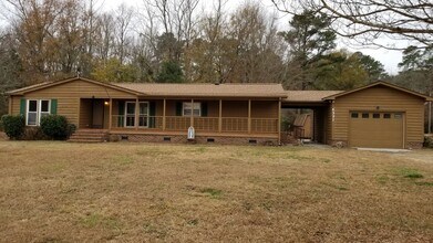 Building Photo - 6331 Rennert Rd