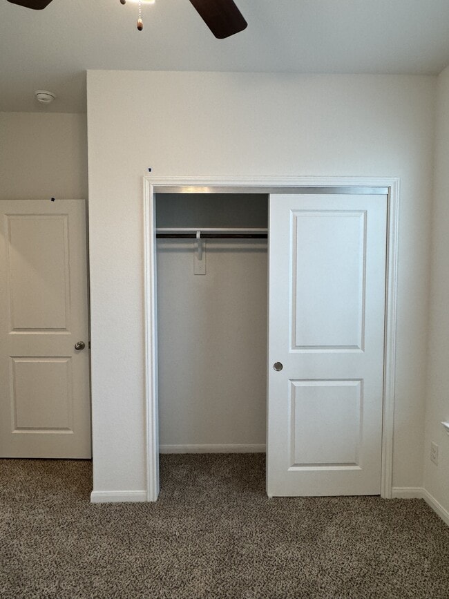 Building Photo - 8018 Timber Holw Ln