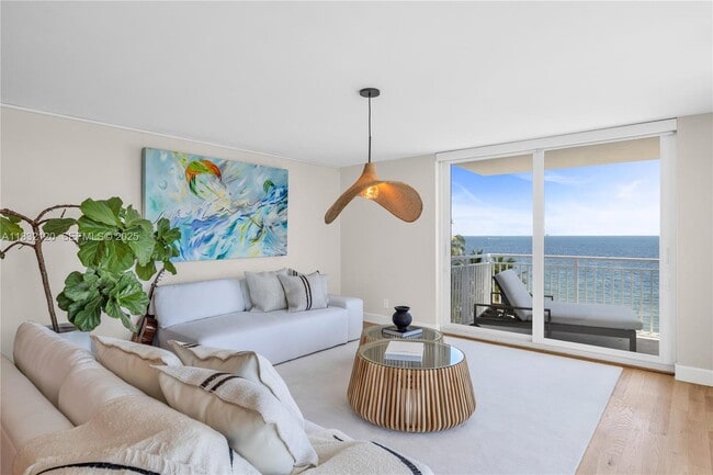 Foto del edificio - 615 Ocean Dr