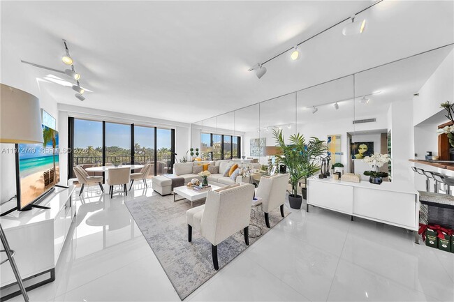 Building Photo - 151 Crandon Blvd