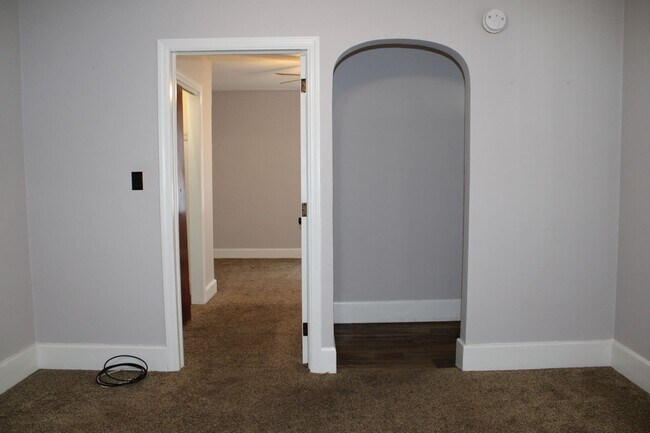 Foto del edificio - 307 Lincoln Way E