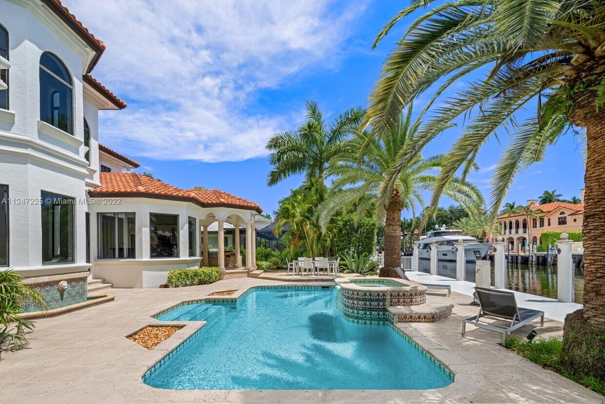 Fort Lauderdale, 
                        , –