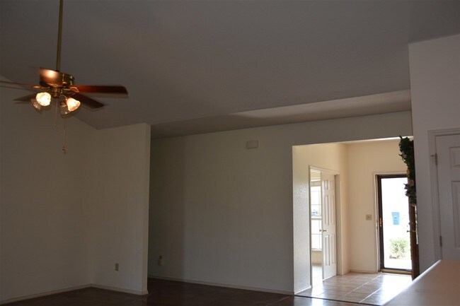 Building Photo - 302 Dove Trail