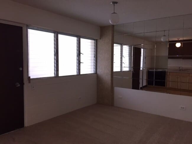 Building Photo - Makiki Colony - One Bedroom One Bath