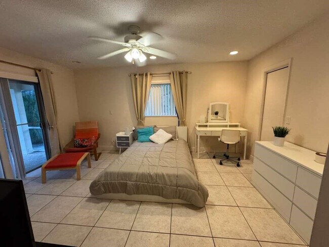 Foto del edificio - 1726 NW 82nd Ave