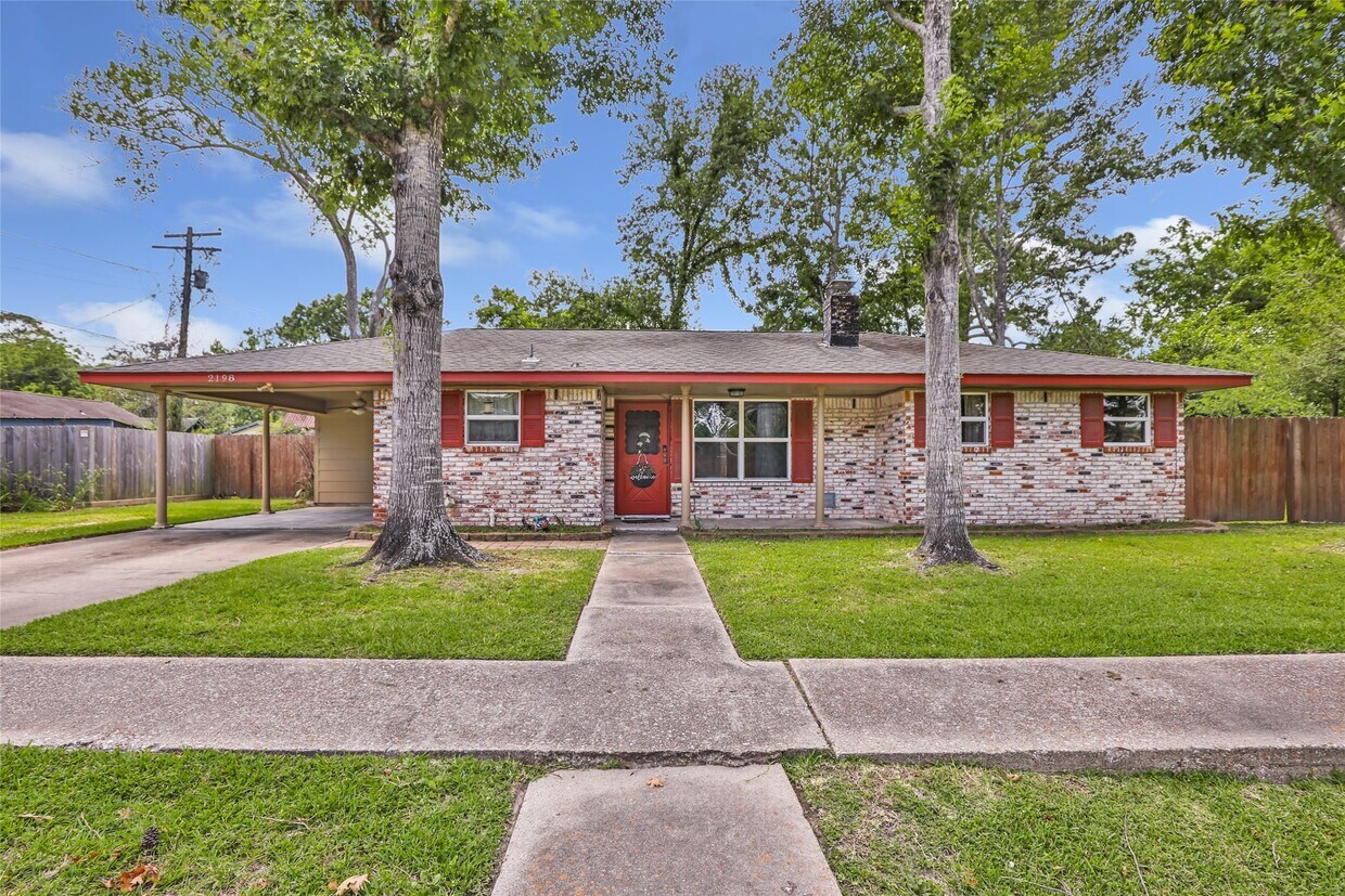 Foto principal - 2198 N Winfree St