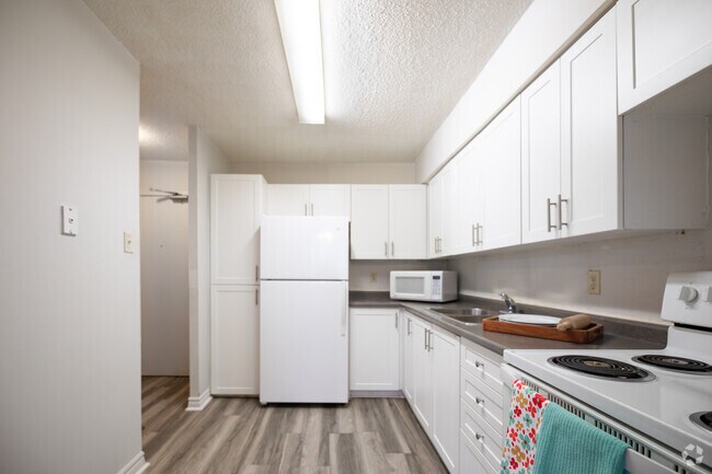 3 chambres, 1 salle de bain - 88 m² - Cuisine - Tomken Place